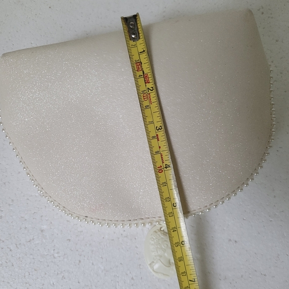 NWOT MAC Cosmetics Bag, zip closure, sparkly white, pearl trimmed, cameo zipper - Picture 3 of 5